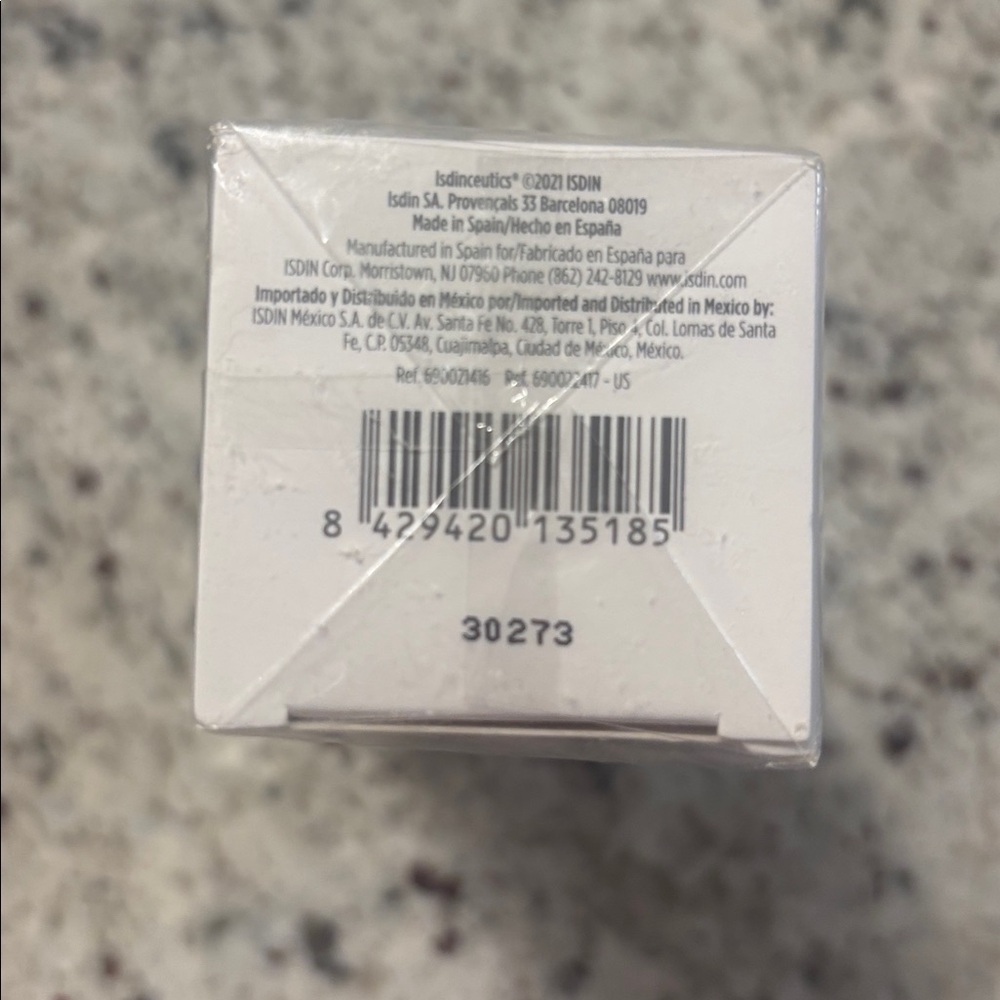 Isdin Mineral Brush On The Go Facial Powder 50 - Picture 2 of 4